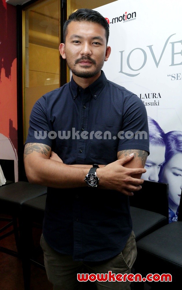 Gambar Foto Rio Dewanto di Jumpa Pers Film 'Love & Faith'