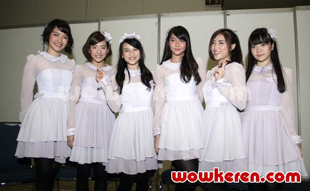 Gambar Foto JKT48 Gelar Handshake Festival 'Kaze wa Fuiteiru - Angin Sedang Berhembus'