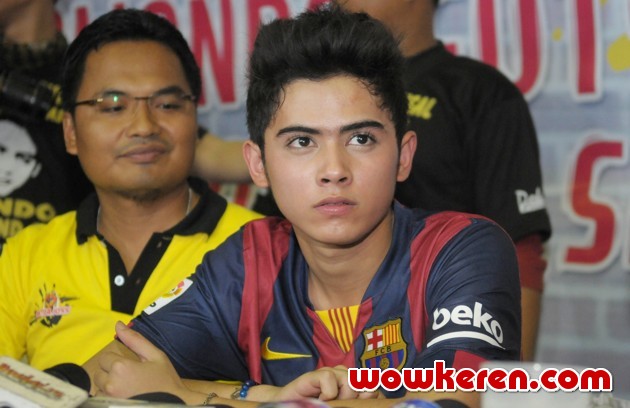 Gambar Foto Aliando Saat Ditemui di Gor Bekasi, Jawa Barat