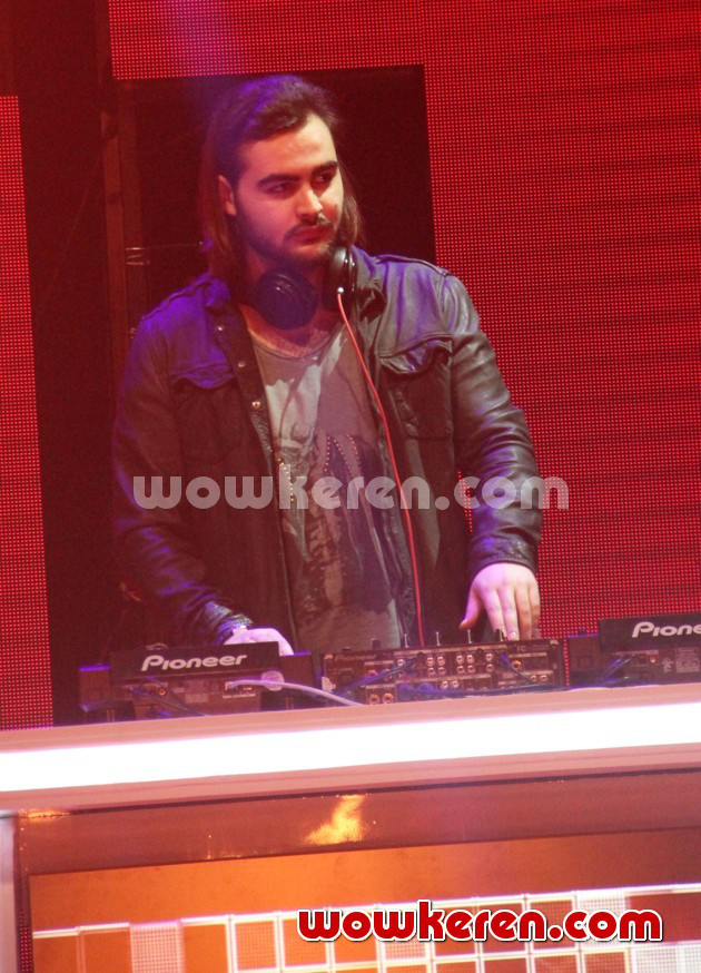 Foto Penampilan DJ Indyana di 'Mega Konser Dunia'