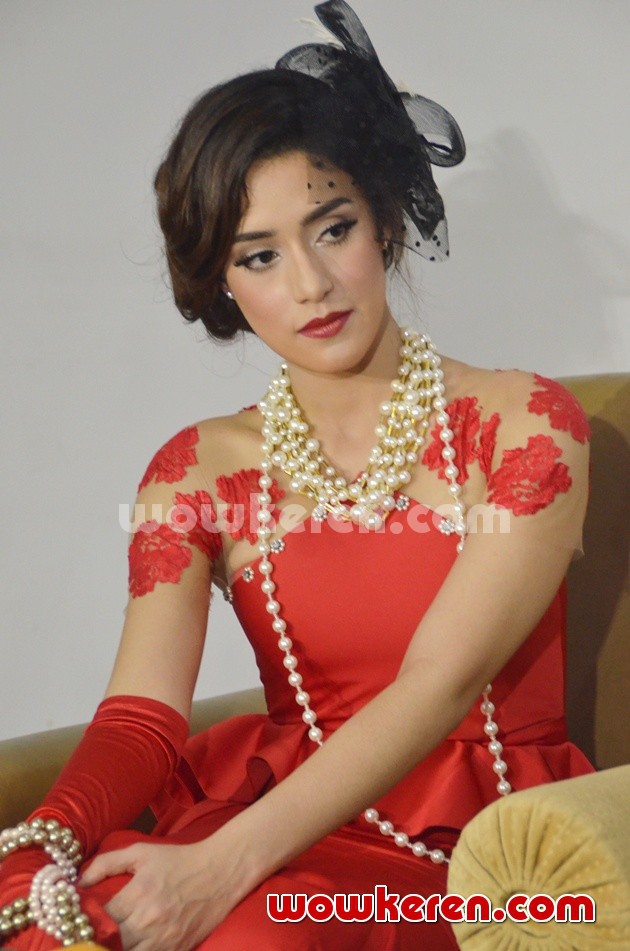 Gambar Foto Fairuz A. Rafiq Syuting Video Klip 'Eeiiss'