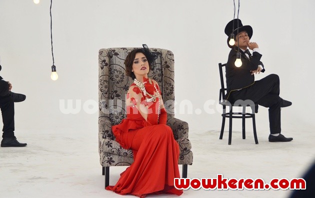 Gambar Foto Fairuz A. Rafiq Syuting Video Klip 'Eeiiss'