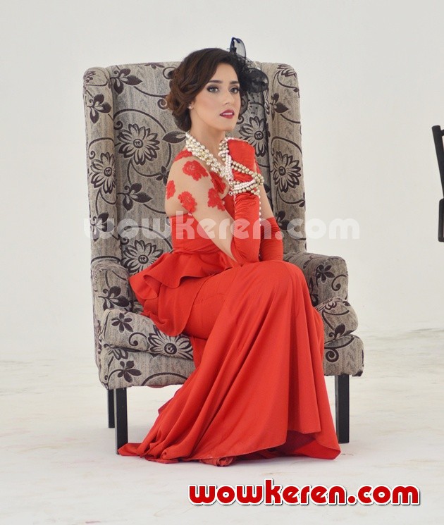 Gambar Foto Fairuz A. Rafiq Syuting Video Klip 'Eeiiss'