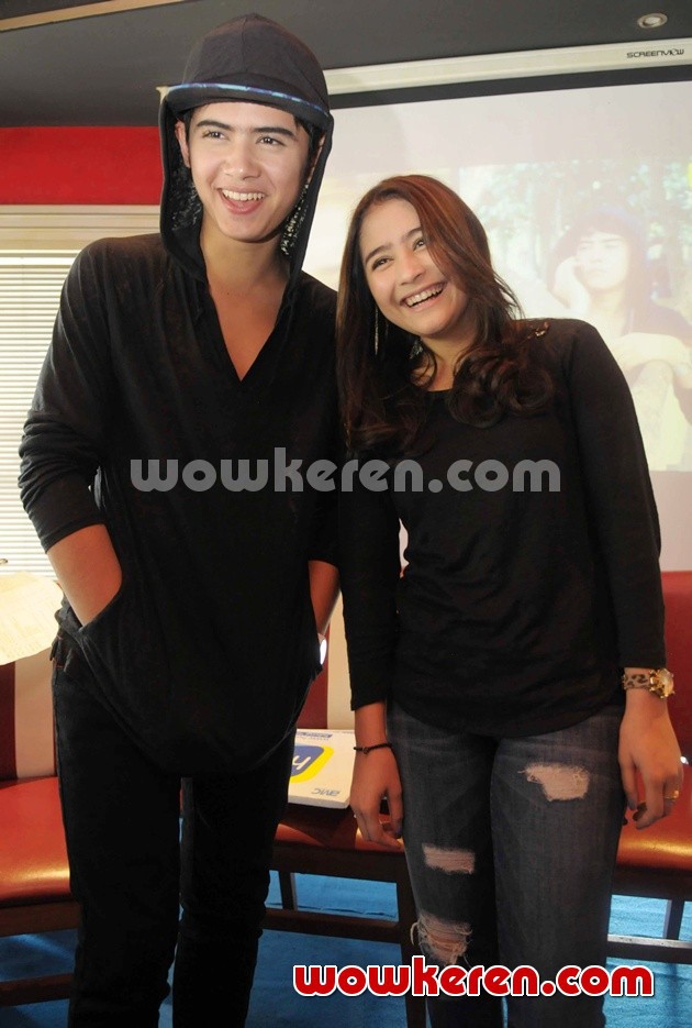 Gambar Foto Aliando dan Prilly Latuconsina di Acara Launching Aplikasi HUSH