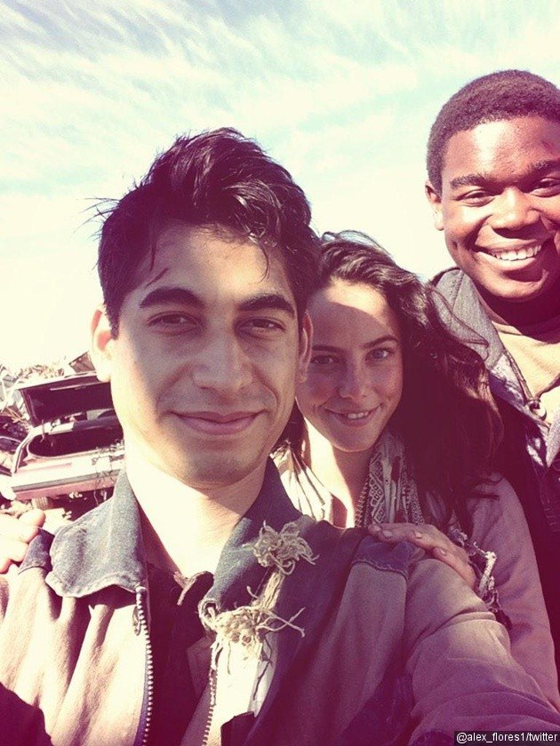 Gambar Foto Pemain 'The Maze Runner: Scorch Trials' Selfie Saat Syuting