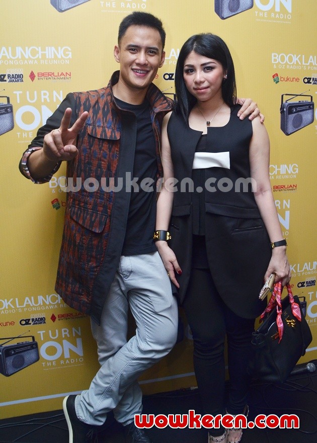 Gambar Foto Choky Sitohang di Peluncuran Buku 'Turn On The Radio'