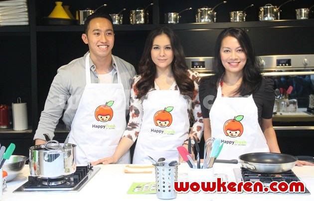 Gambar Foto Chef Yuda Bustara, Wulan Guritno dan Dewi Lestari di Peluncuran Aplikasi Happy Fresh