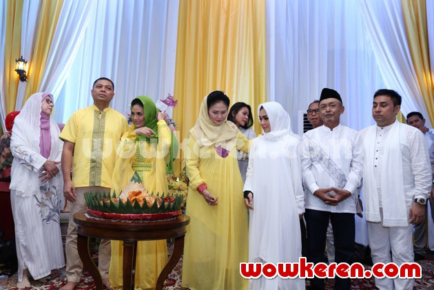 Gambar Foto Syukuran Ulang Tahun Krisdayanti yang ke-40