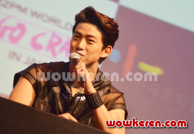 Gambar Foto Taecyeon 2PM di Jumpa Pers Konser 'Go Crazy'