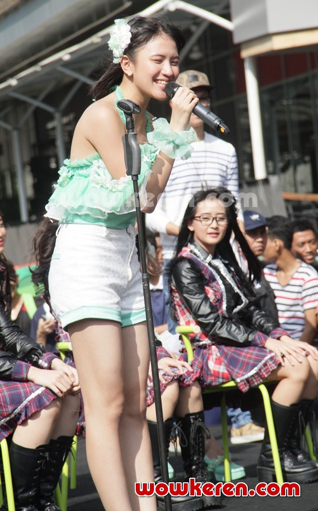 Gambar Foto Viny JKT48 Saat Kampanye Senbatsu Sousenkyo