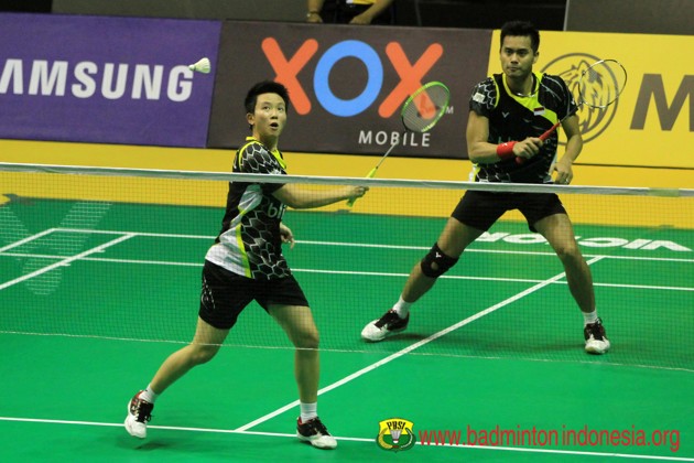 Gambar Foto Lilyana Natsir dan Tontowi Ahmad Saat Berlaga di Malaysia Open 2015