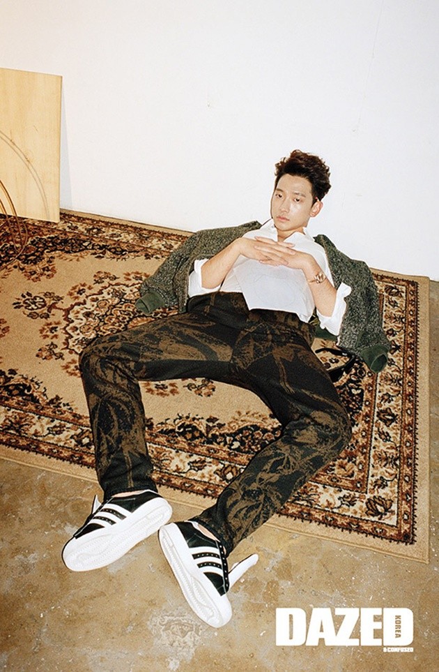 Gambar Foto Rain di  Majalah Dazed & Confused Korea Edisi Januari 2015
