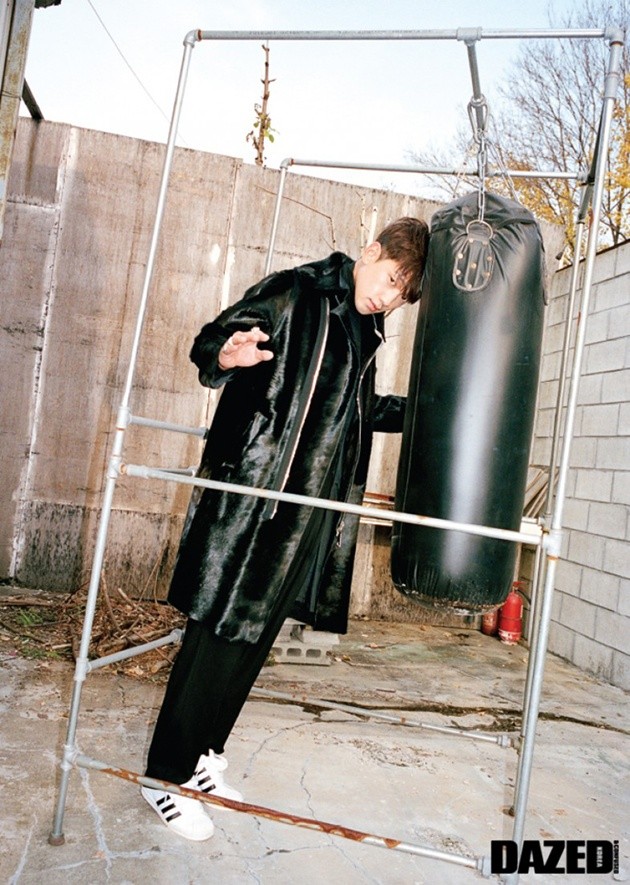 Gambar Foto Rain di  Majalah Dazed & Confused Korea Edisi Januari 2015