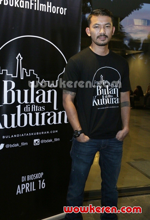 Gambar Foto Rio Dewanto di Jumpa Pers Film 'Bulan di Atas Kuburan'