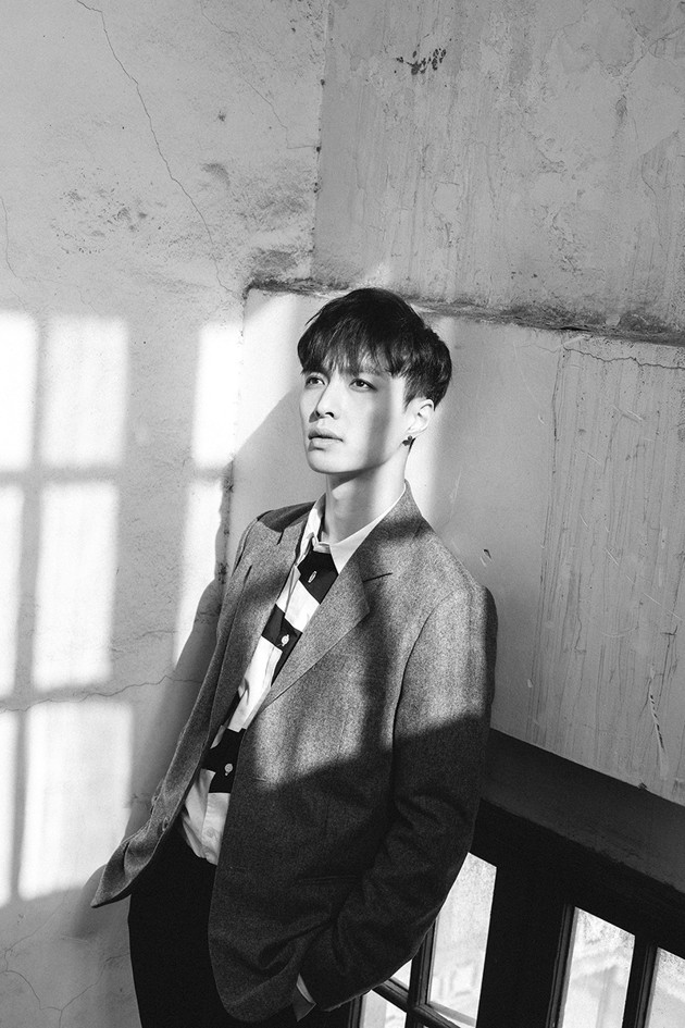 Gambar Foto Lay EXO di Teaser Album 'Exodus'