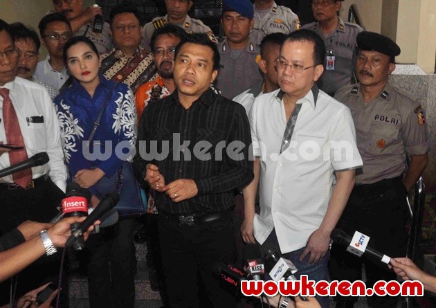 Gambar Foto Ashanty dan Anang Hermansyah Datangi Mabes Polri Meminta Bantuan Memberantas Pembajakan