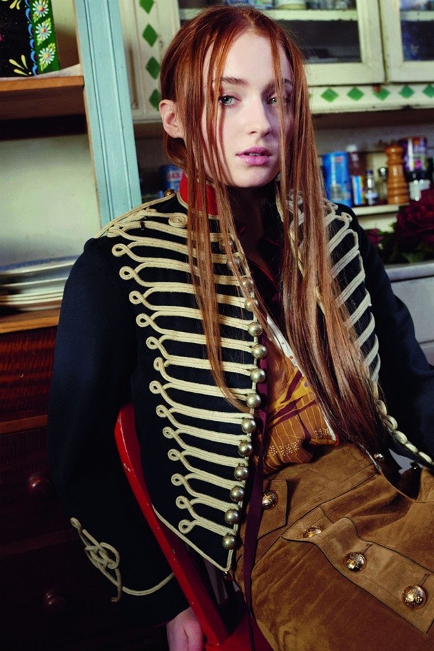 Gambar Foto Sophie Turner di Majalah InStyle UK Edisi April 2015