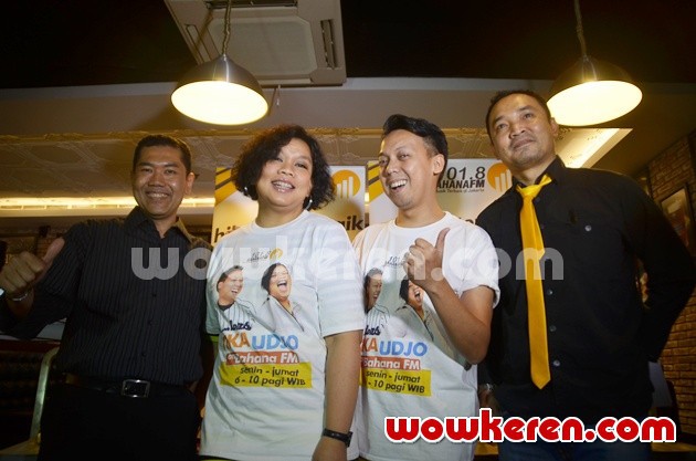 Foto Tika Panggabean dan Udjo Project Pop di Peluncuran Program Radio Bahana