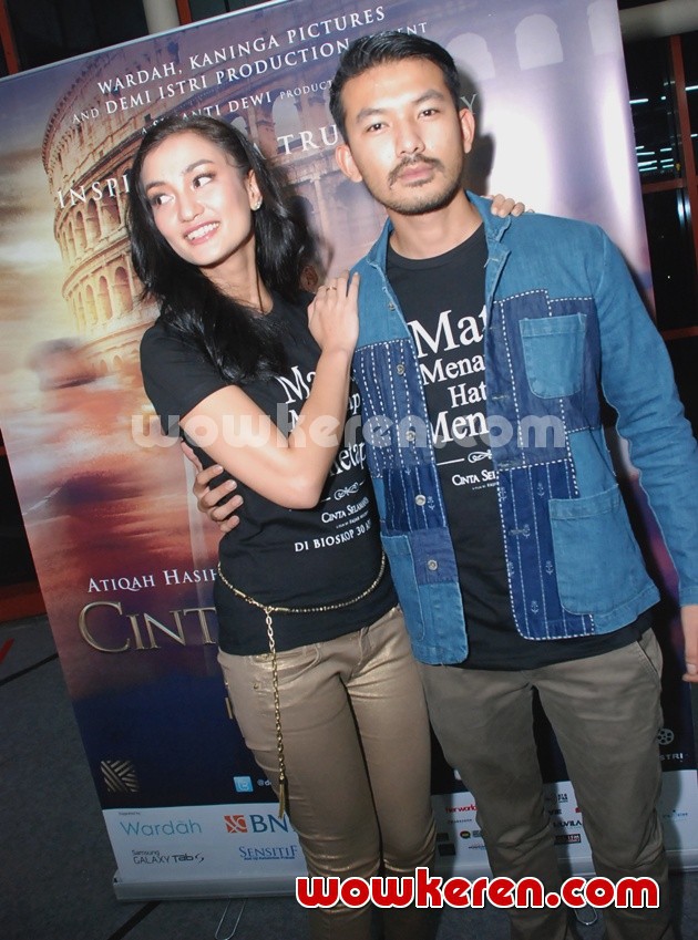 Gambar Foto Atiqah Hasiholan dan Rio Dewanto di Press Screning Film 'Cinta Selamanya'