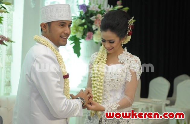 Gambar Foto Akad Nikah Hengky Kurniawan dan Sonya Fatmala