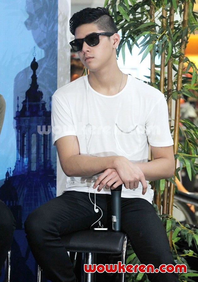 Gambar Foto Al Ghazali di Acara Launching Buku 'LDR'