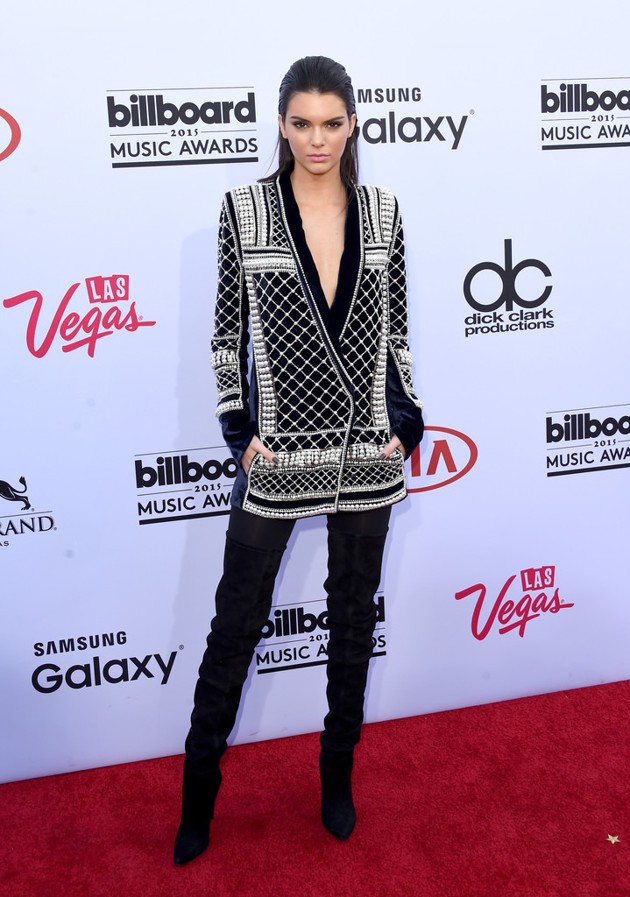 Gambar Foto Kendall Jenner di Red Carpet Billboard Music Awards 2015