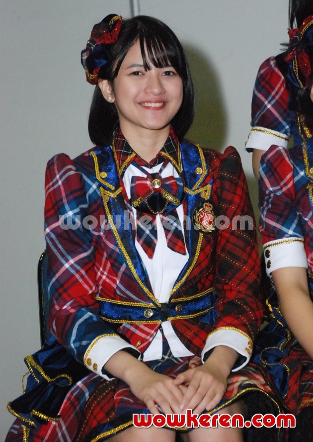 Gambar Foto Viny JKT48 di Jumpa Pers Handshake Festival 'Pareo adalah Emerald'