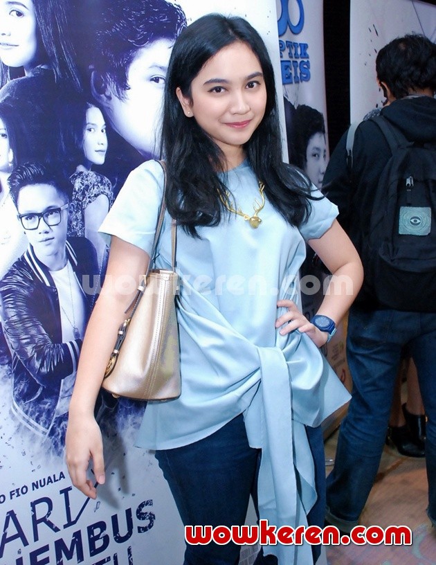 Gambar Foto Rachel Amanda di Gala Premier Film '7 Hari Menembus Waktu'