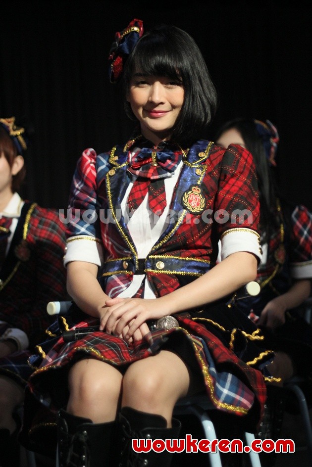 Gambar Foto Kinal JKT48 di Press Conference Launching Single ke 10 'Refrain Penuh Harapan'