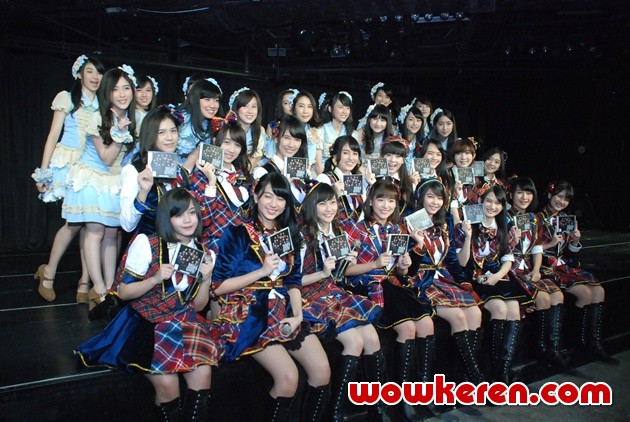 Gambar Foto JKT48 Gelar Press Conference Launching Single ke 10 'Refrain Penuh Harapan'