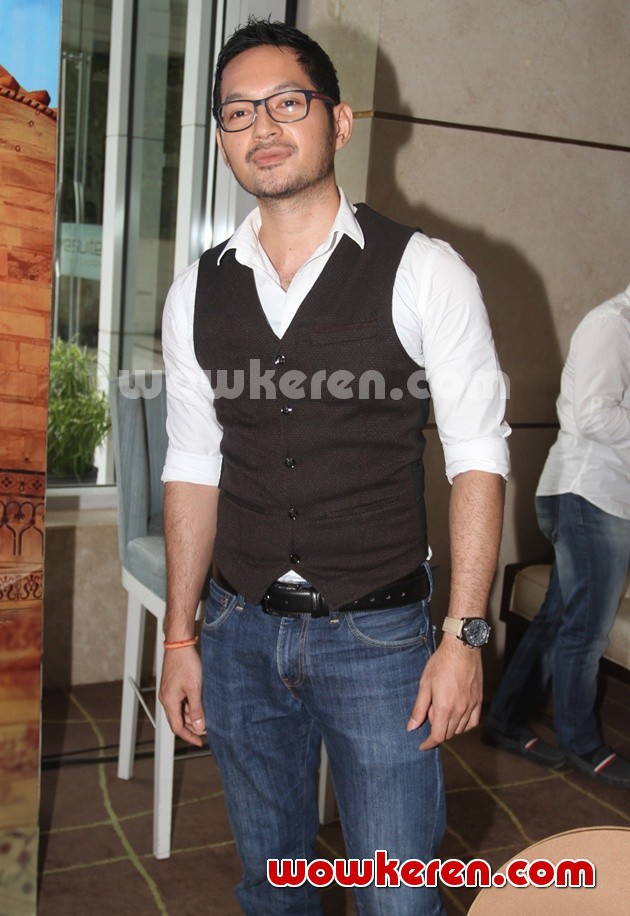 Evan Sanders Berita, Foto, Video, Lirik Lagu, Profil & Bio Halaman