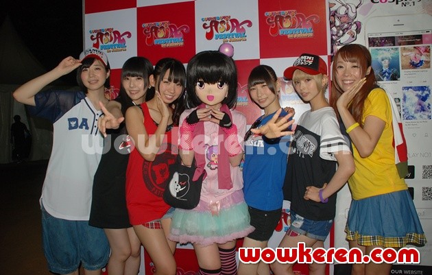 Gambar Foto Dempagumi.inc dan Momochi Minami di 'CountDown Asia Festival in Jakarta' - Hari 2
