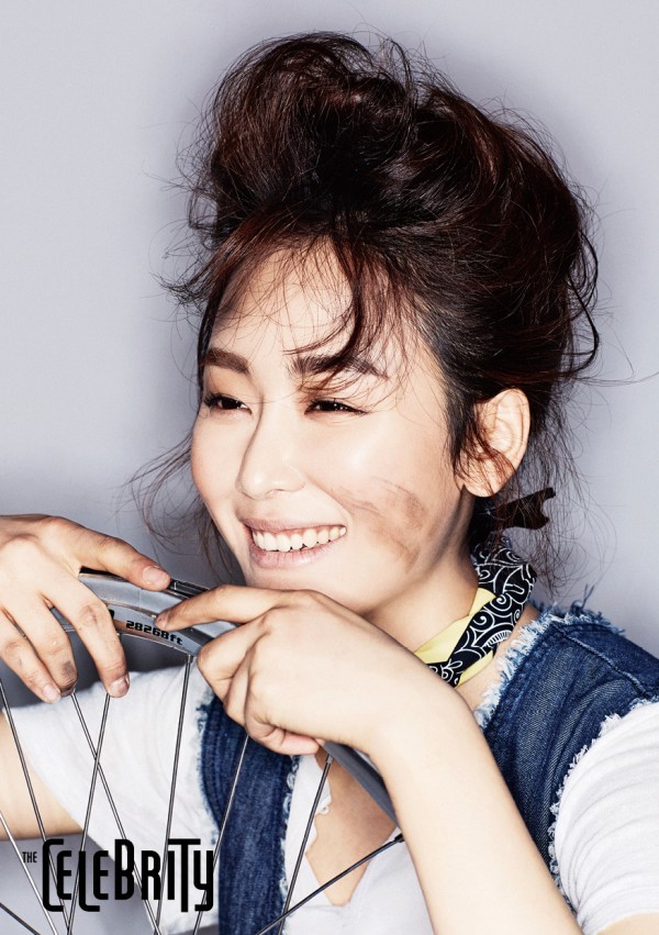 Gambar Foto Seo Hyun Jin di Majalah The Celebrity Edisi Juni 2015