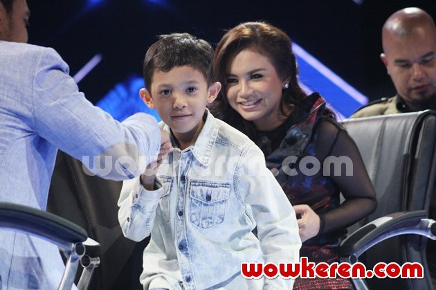 Gambar Foto Rossa di X Factor Season 2 Gala Show Kedua