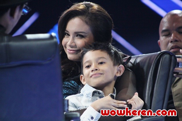 Gambar Foto Rossa di X Factor Season 2 Gala Show Kedua