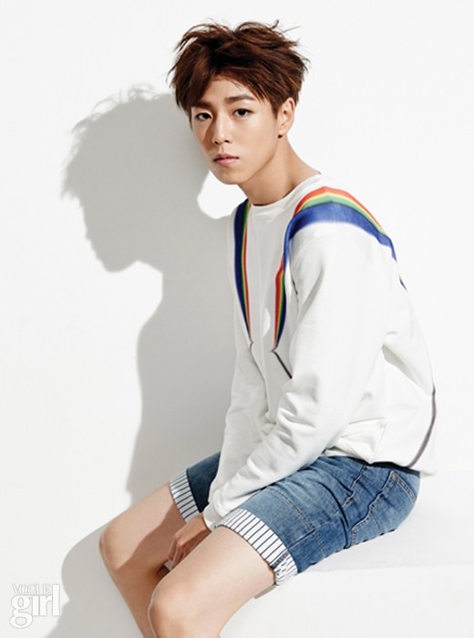 Gambar Foto Lee Hyun Woo di Majalah Vogue Girl Edisi Juni 2015