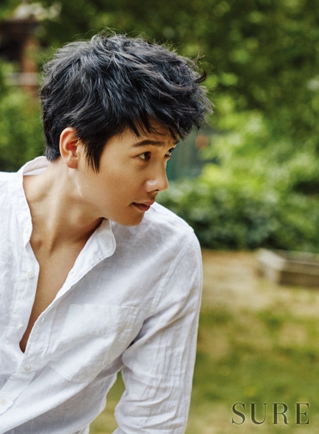 Gambar Foto Lee Sang Woo di Majalah Sure Edisi Juli 2015