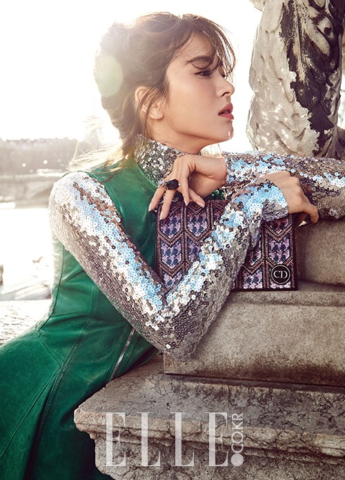 Gambar Foto Song Hye Kyo di Majalah Elle Edisi Juni 2015