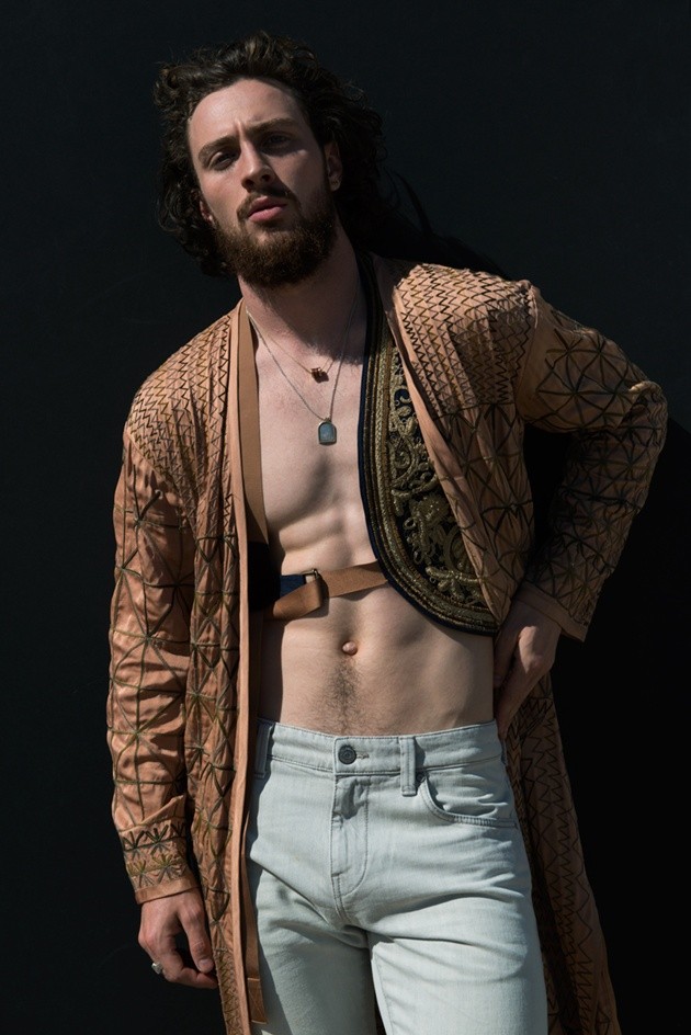 Gambar Foto Aaron Johnson di Majalah Flaunt Edisi Summer 2015