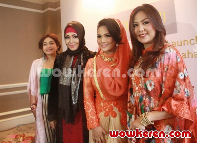 Gambar Foto Krisdayanti Saat Launching Lusense KD by Luthy