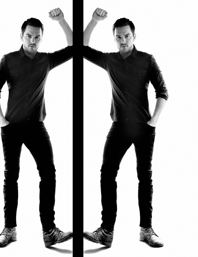 Gambar Foto Nicholas Hoult di Majalah Flaunt Edisi Summer 2015