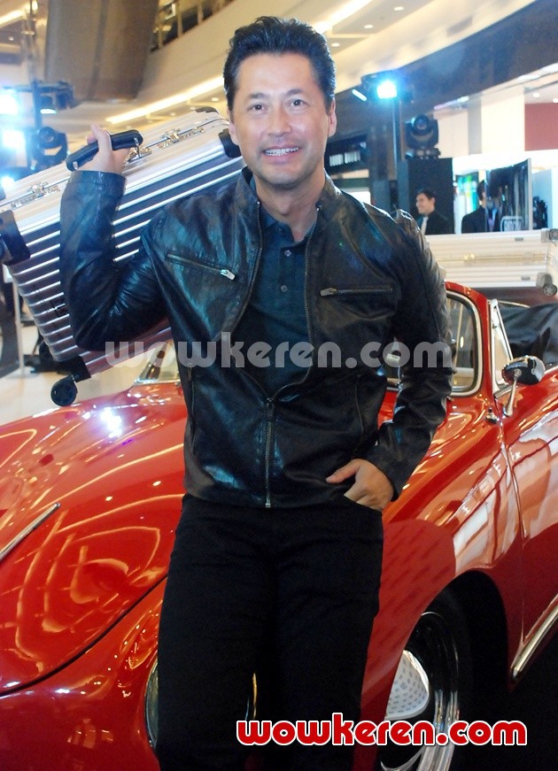 Gambar Foto Michael Wong di Press Conference 'Rimowa Handmade Meets High-Tech' Luggage Exhibition