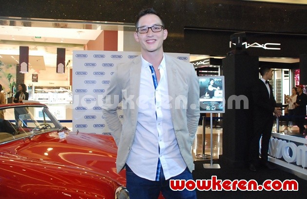Gambar Foto Mike Lewis Hadiri Press Conference 'Rimowa Handmade Meets High-Tech' Luggage Exhibition