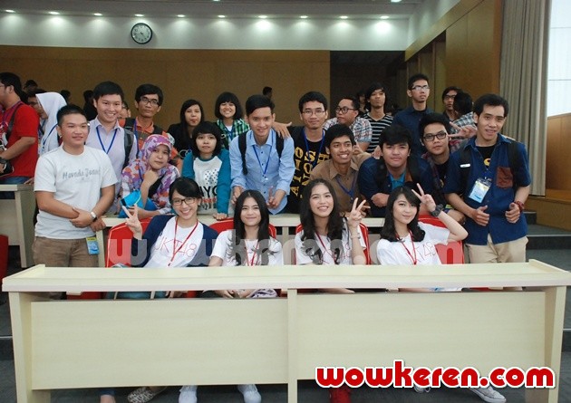 Gambar Foto Shani, Vanka, Gaby dan Ve JKT48 Bersama Fans