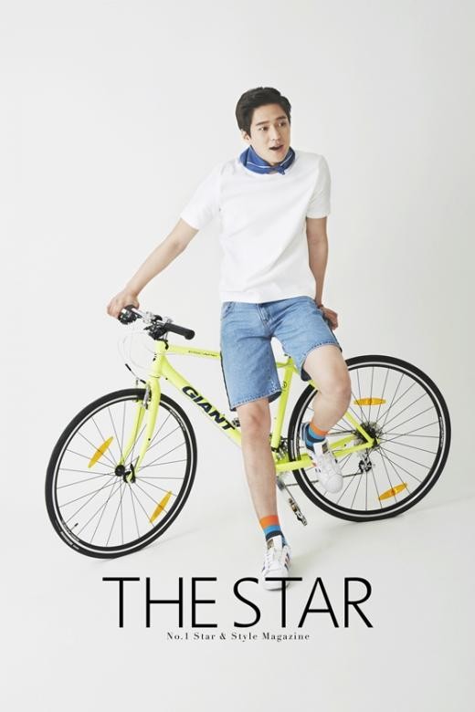 Gambar Foto Go Kyung Pyo di Majalah The Star Edisi Juli 2015