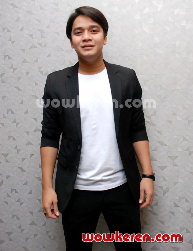 Gambar Foto Billy Syahputra di Syukuran Film 'Warisan Olga'