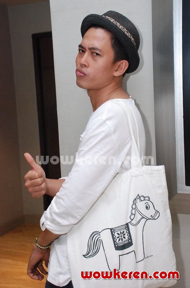 Gambar Foto Budi Doremi di Premier Film 'Catatan Akhir Kuliah'
