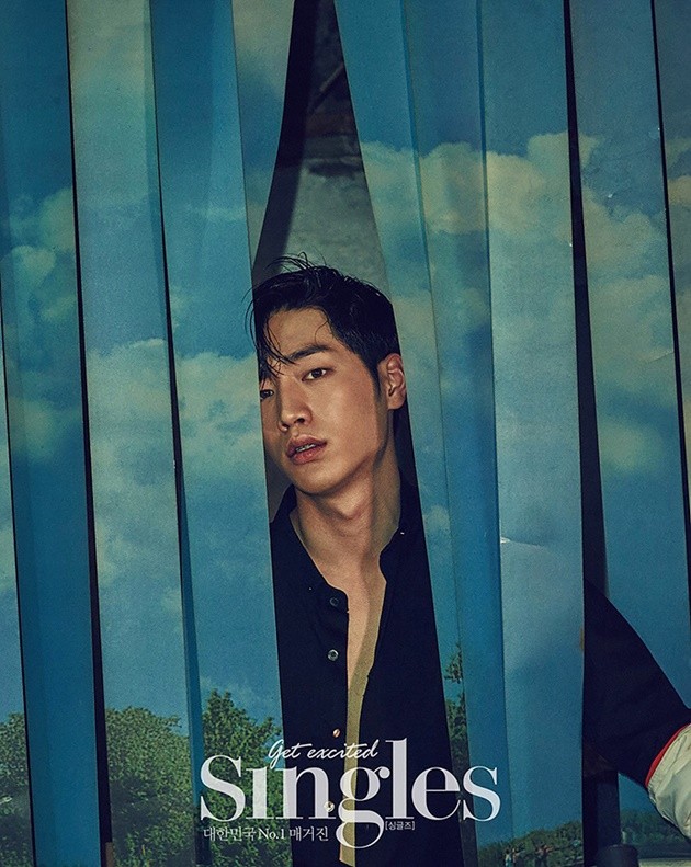 Gambar Foto Seo Kang Joon di Majalah Singles Edisi Agustus 2015
