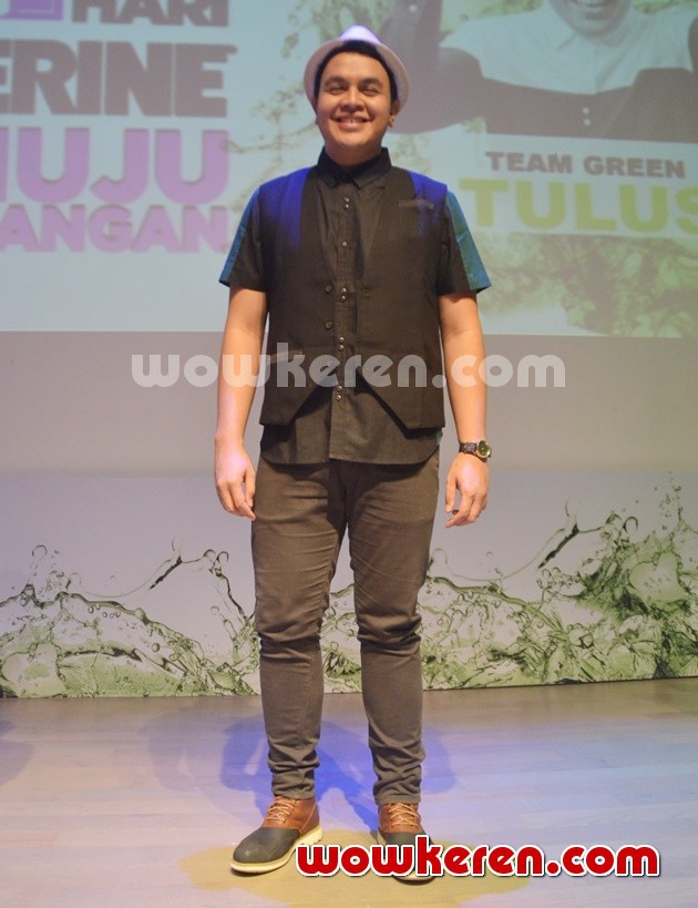 Gambar Foto Tulus di 'Tantangan 21 Hari Listerine Menuju Kemenangan'