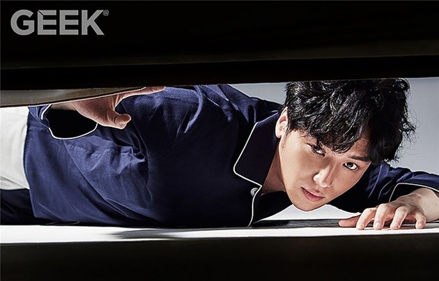 Gambar Foto Byun Yo Han di Majalah Geek Edisi Juli 2015